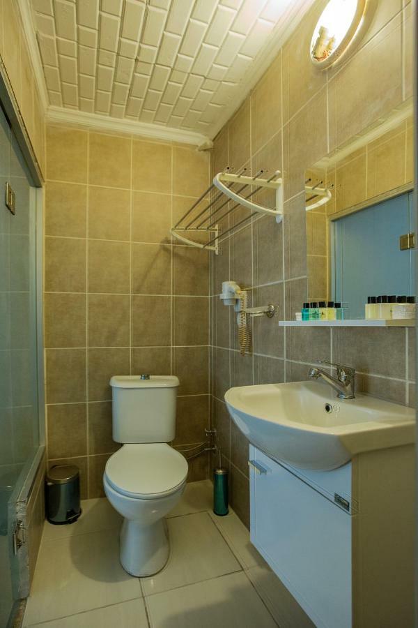 Royal Family Hotel Istanbul Eksteriør billede